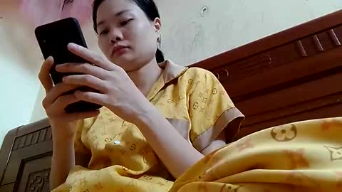 Snapshot of girlbaee chatting on October 17, 2:08 pm Babe online show from October 17, 2:08 pm