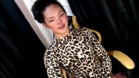 queen ronna online show from December 2, 8:00 pm