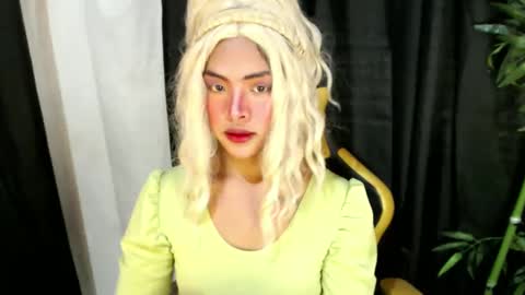 queen ronna online show from December 12, 10:24 am