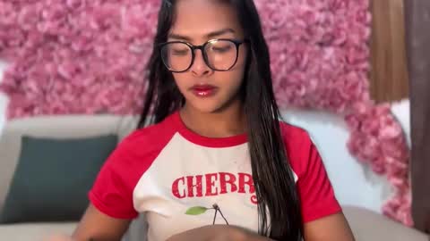 queen ronna online show from October 7, 10:45 am