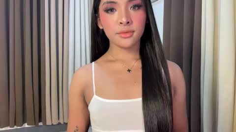 queen ronna online show from April 6, 3:57 pm