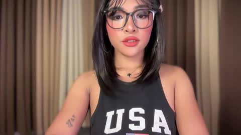 queen ronna online show from April 20, 7:44 am