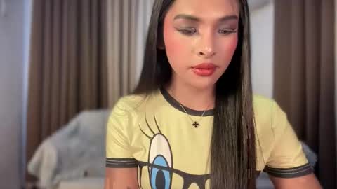 queen ronna online show from April 23, 12:29 pm