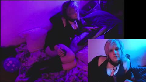 girldell online show from January 15, 10:31 am