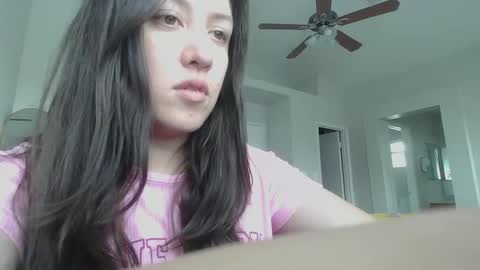 Jasmine online show from January 3, 6:35 pm