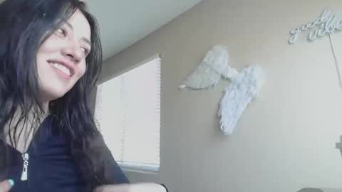 Jasmine online show from June 6, 3:39 pm
