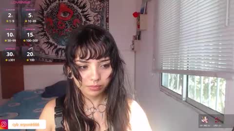 Ann online show from June 1, 1:02 pm