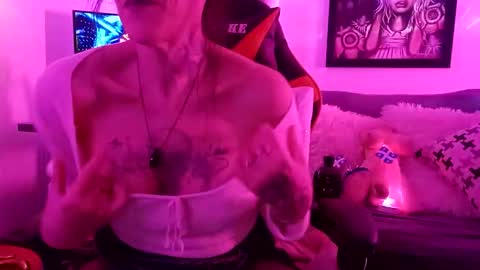 girls227445638252 online show from March 5, 5:03 am