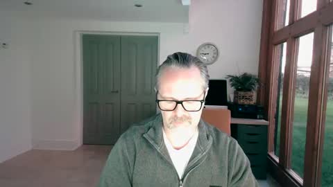 Snapshot of girlsandbikes chatting on December 30, 4:08 pm girlsandbikes online show from December 30, 4:08 pm