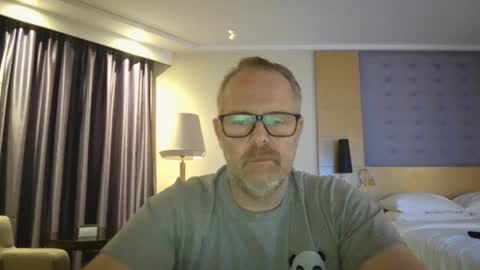 Snapshot of girlsandbikes chatting on January 27, 10:27 pm girlsandbikes online show from January 27, 10:27 pm