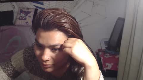 Snapshot of girlsex_hot chatting on June 10, 2:23 am girlsex_hot online show from June 10, 2:23 am