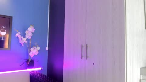     online show from March 10, 12:26 pm