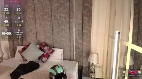     online show from September 17, 12:18 pm