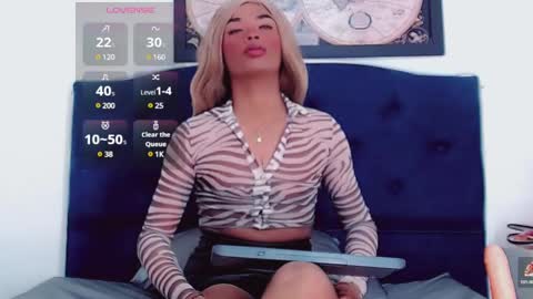 Snapshot of gisele_fox chatting on January 7, 7:38 pm Gisel online show from January 7, 7:38 pm