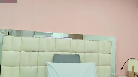 Snapshot of gisell_gomez chatting on November 23, 12:49 pm Gisell online show from November 23, 12:49 pm