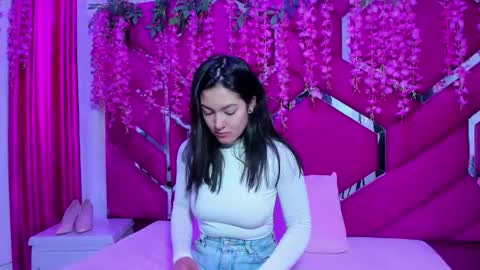 Snapshot of gisell_squirt chatting on April 22, 12:39 pm gisell_squirt online show from April 22, 12:39 pm