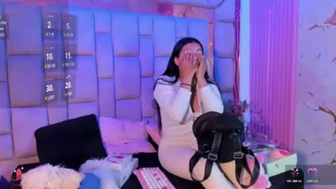 Snapshot of gisell_squirt chatting on July 8, 12:42 pm gisell_squirt online show from July 8, 12:42 pm