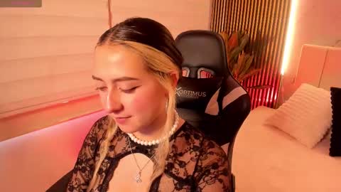 Giselle online show from February 14, 9:00 pm