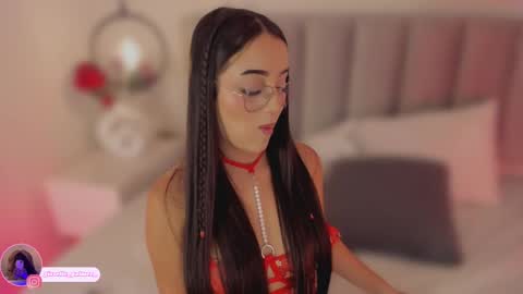   online show from February 21, 7:32 pm