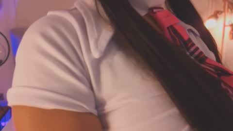   online show from March 5, 7:38 pm