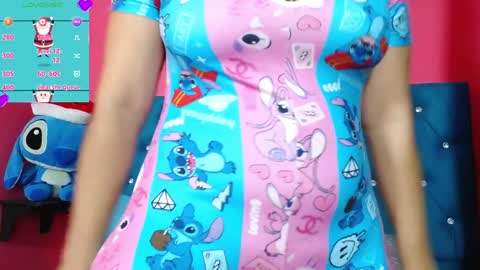 Snapshot of gissellsaenz chatting on December 15, 7:10 pm Gissell Saenz online show from December 15, 7:10 pm