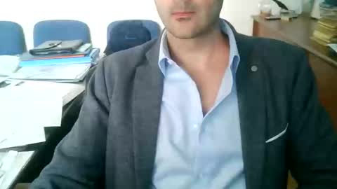 giuseppevai1 online show from April 22, 9:55 am