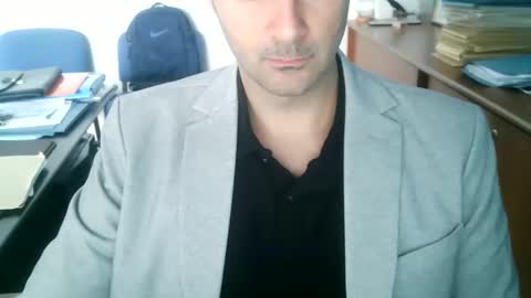 giuseppevai1 online show from May 19, 8:42 am
