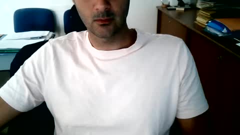 giuseppevai1 online show from July 14, 10:54 am