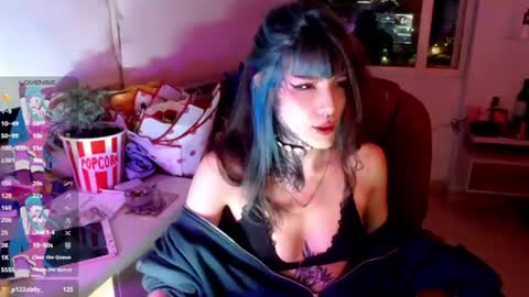 Snapshot of givenom chatting on June 20, 4:37 am dirtyvenom online show from June 20, 4:37 am