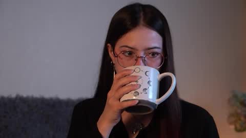 Agness online show from September 29, 2:22 pm