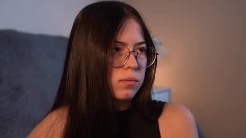 Agness online show from December 13, 9:42 pm