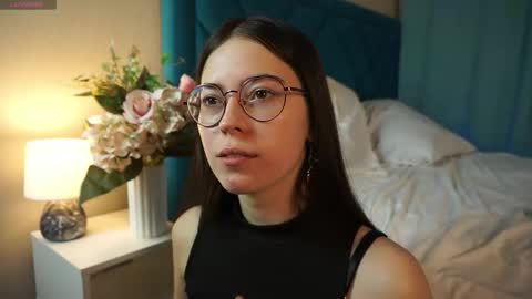 Agness online show from December 15, 2:21 pm