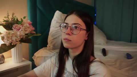 Agness online show from February 12, 2:45 pm