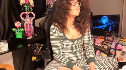 glaceon9 online show from February 18, 9:54 am