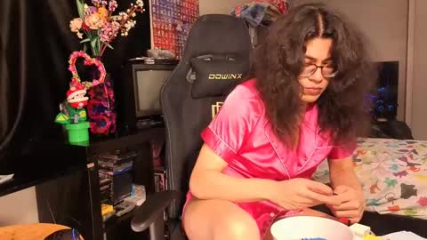 glaceon9 online show from March 2, 4:53 pm