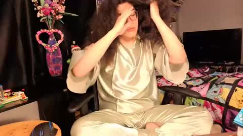 glaceon9 online show from March 6, 7:57 am