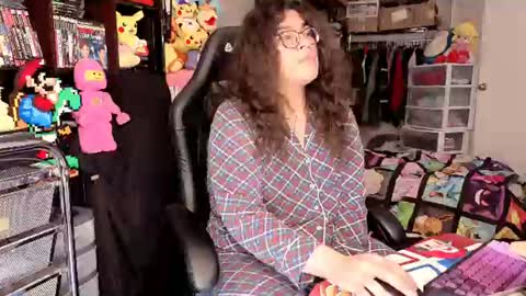 Snapshot of glaceon9 chatting on June 11, 2:53 am glaceon9 online show from June 11, 2:53 am