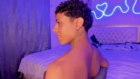 Snapshot of glader_guy chatting on October 2, 9:44 pm only for you bby online show from October 2, 9:44 pm