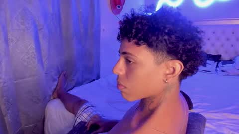 Snapshot of glader_guy chatting on October 17, 10:56 pm only for you bby online show from October 17, 10:56 pm