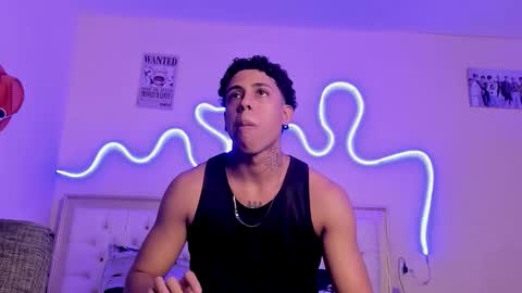 Snapshot of glader_guy chatting on October 26, 9:31 pm only for you bby online show from October 26, 9:31 pm