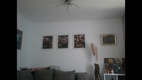 glanzer88999 online show from December 8, 9:02 am