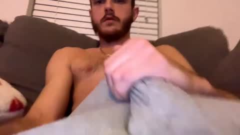 Snapshot of glegere18 chatting on February 23, 1:24 am Lets get wierd online show from February 23, 1:24 am