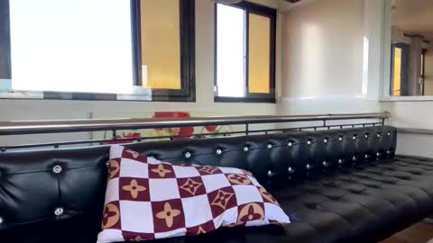 Snapshot of gleiahong chatting on November 7, 2:11 am gleiahong online show from November 7, 2:11 am