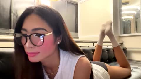 gleiahong online show from April 19, 2:49 pm