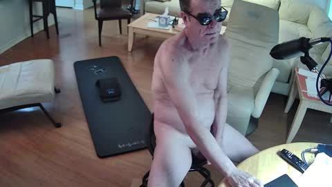 glennbitch online show from December 6, 8:18 pm