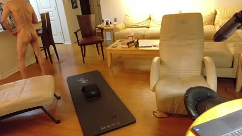 glennbitch online show from April 23, 12:51 pm