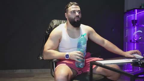 Matthew .. for short call me Matt online show from February 22, 6:17 pm