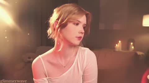 Snapshot of glimmerwave chatting on December 20, 8:16 pm Gracia online show from December 20, 8:16 pm