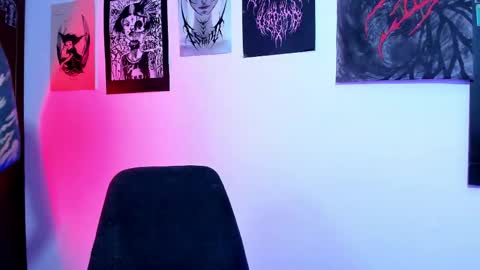 NYX online show from May 11, 7:22 pm