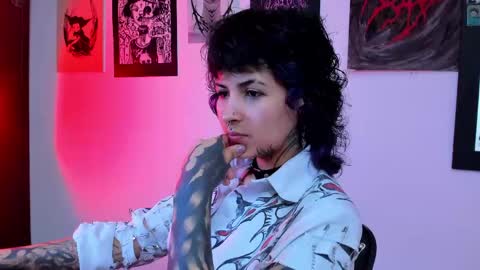 Snapshot of glitch_doll chatting on May 16, 7:34 pm NYX online show from May 16, 7:34 pm